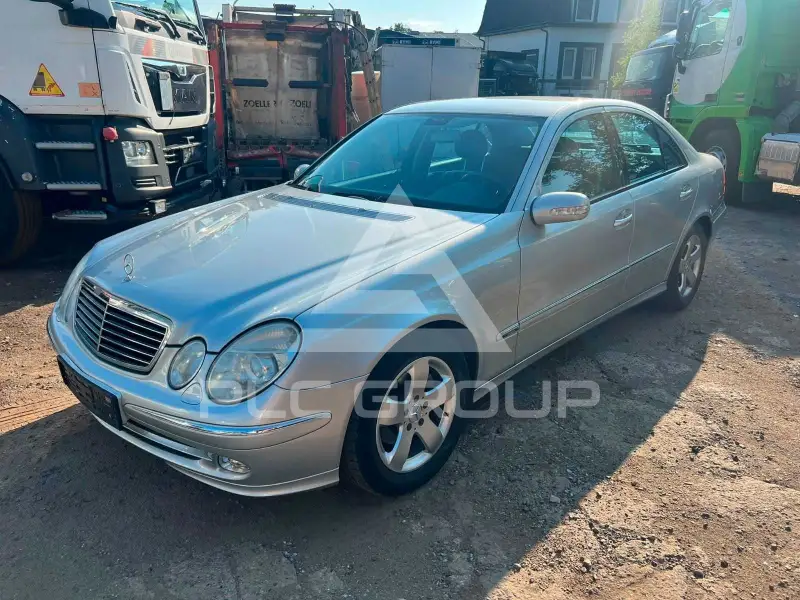 2003 Mercedes Benz E 200