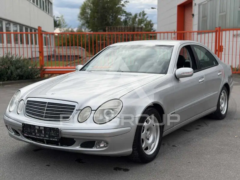 2003 Mercedes Benz E 200