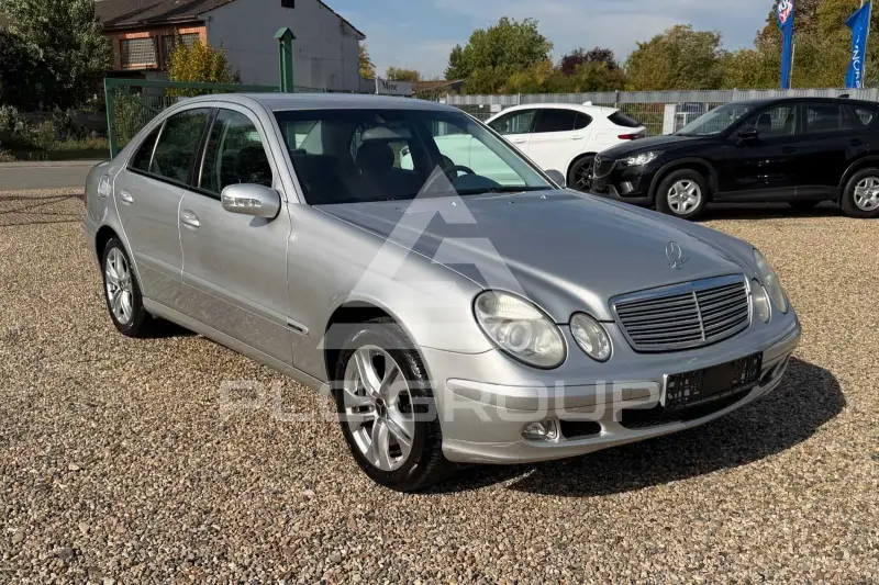 2003 Mercedes Benz E 200