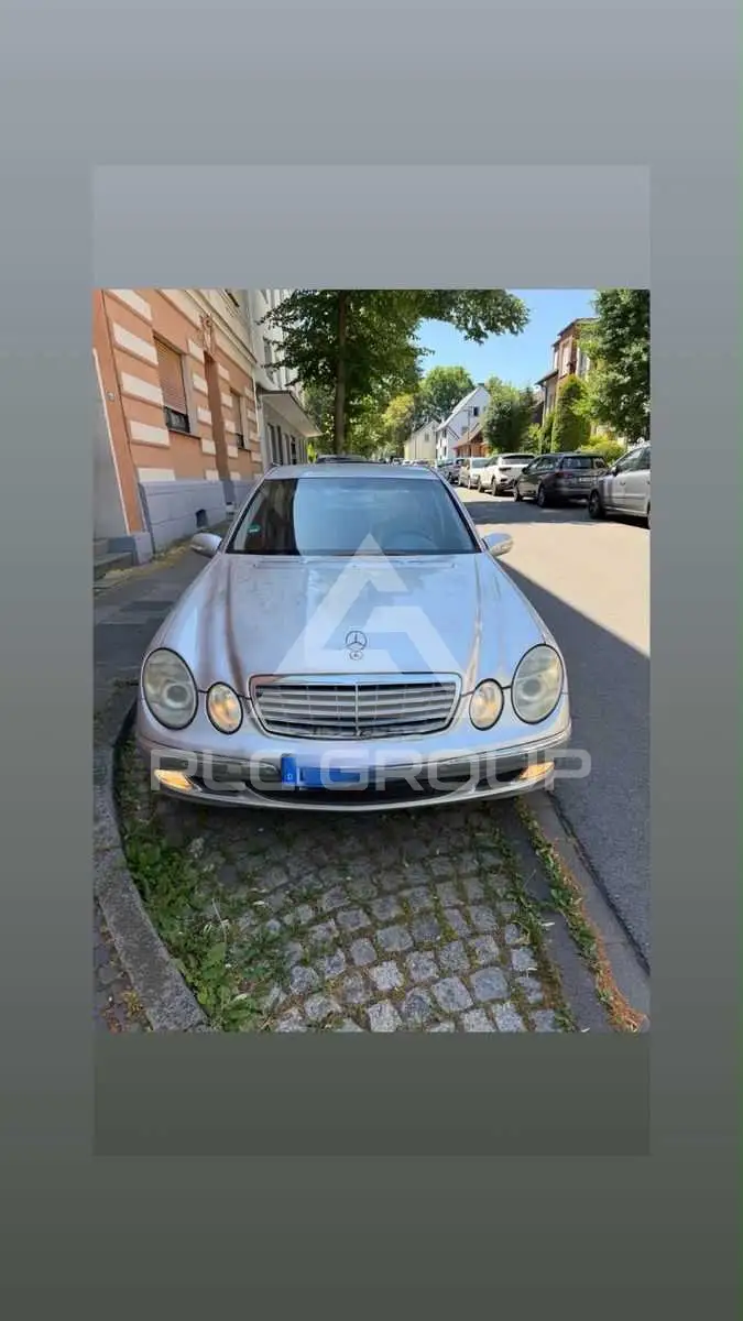 2003 Mercedes Benz E 200
