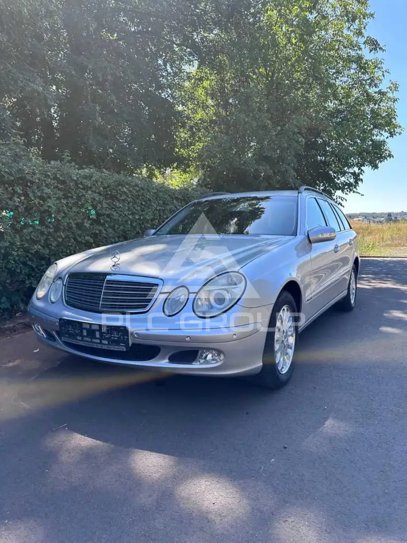 2003 Mercedes Benz E 200