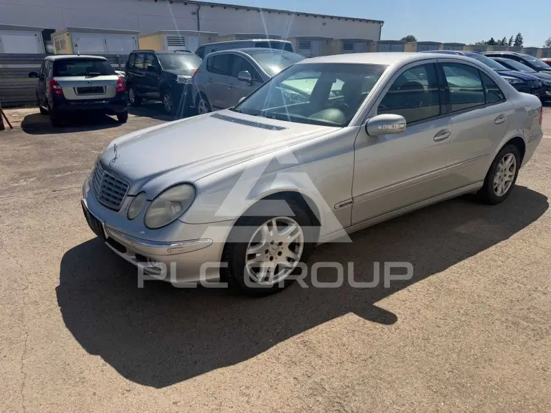 2003 Mercedes Benz E 200