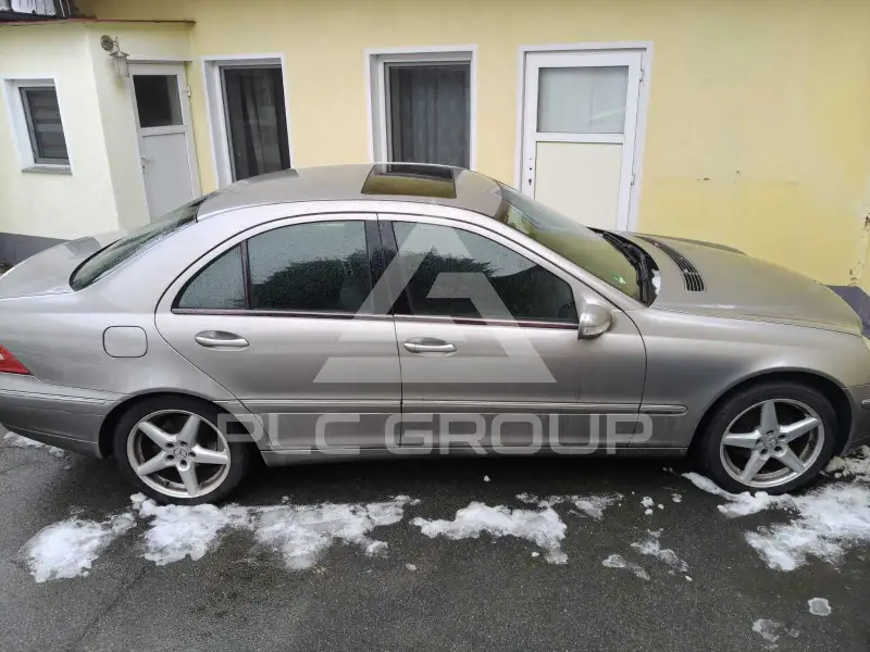 2003 Mercedes Benz C 180