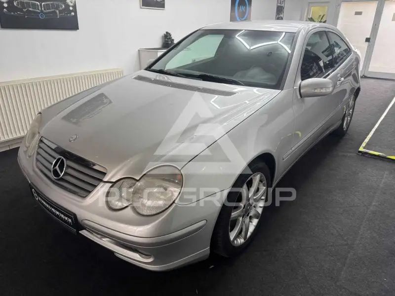 2003 Mercedes Benz C 180
