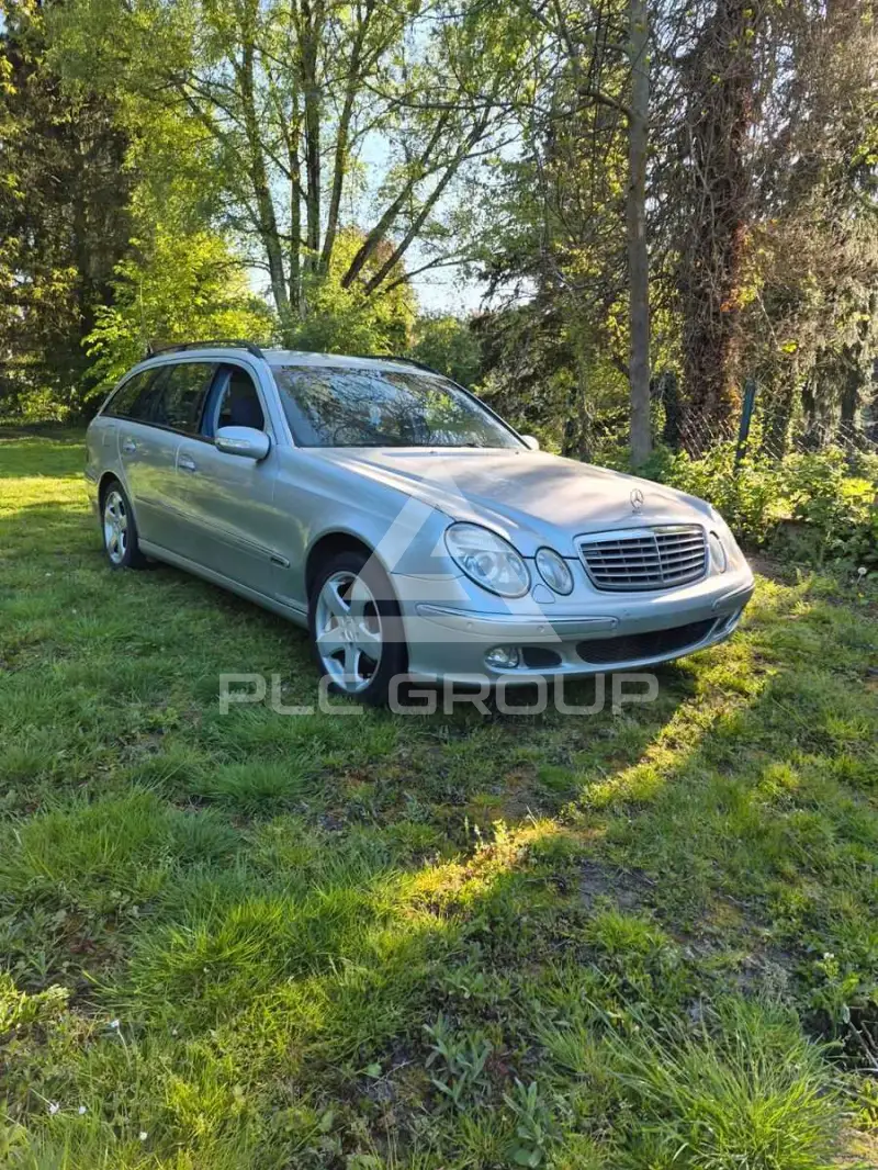2003 Mercedes Benz E 220