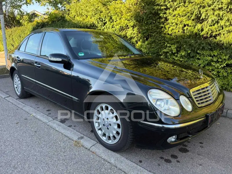 2003 Mercedes Benz E 220