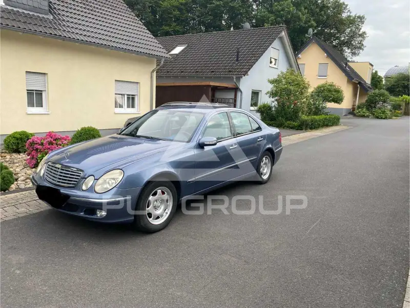 2003 Mercedes Benz E 220