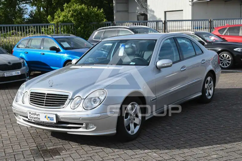 2003 Mercedes Benz E 220