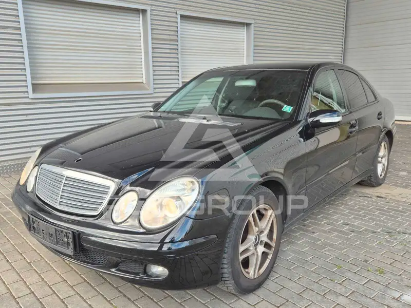 2003 Mercedes Benz E 220