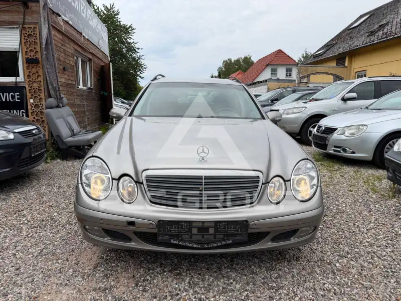 2003 Mercedes Benz E 220