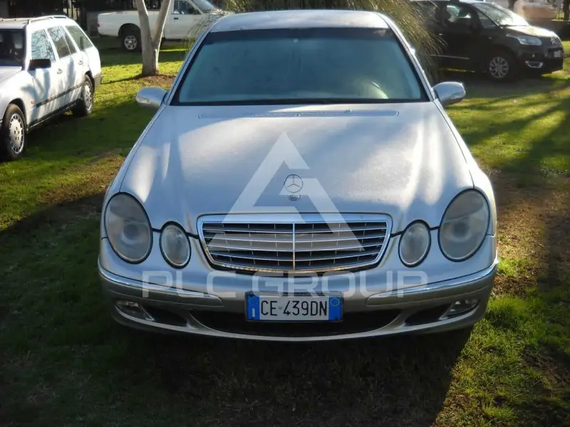 2003 Mercedes Benz E 220