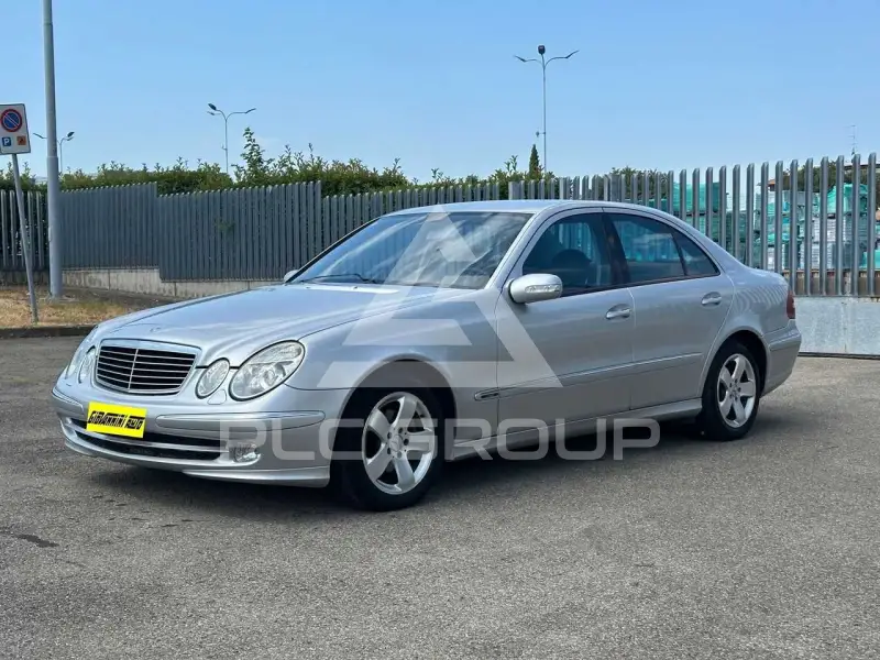 2003 Mercedes Benz E 220