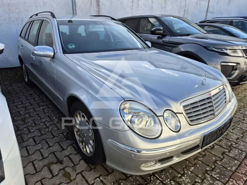 2003 Mercedes Benz E 220
