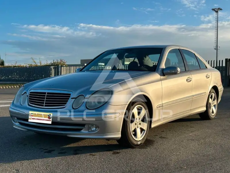 2003 Mercedes Benz E 220