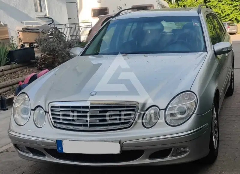 2003 Mercedes Benz E 220