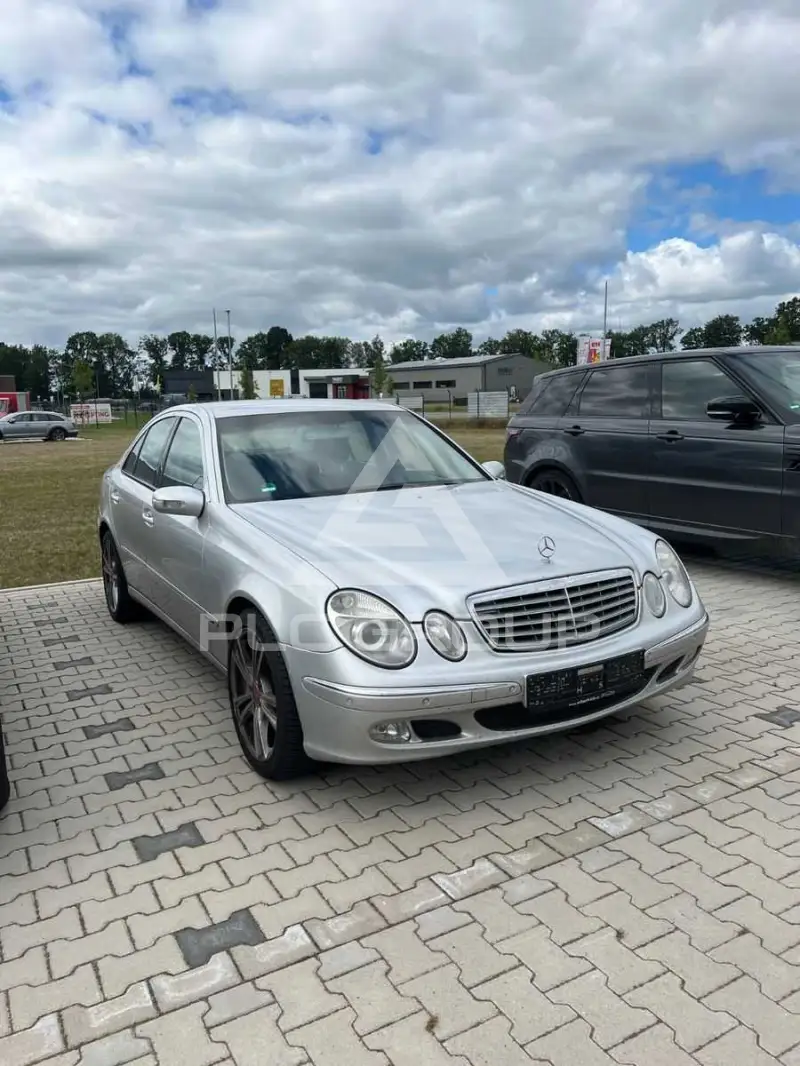 2003 Mercedes Benz E 270