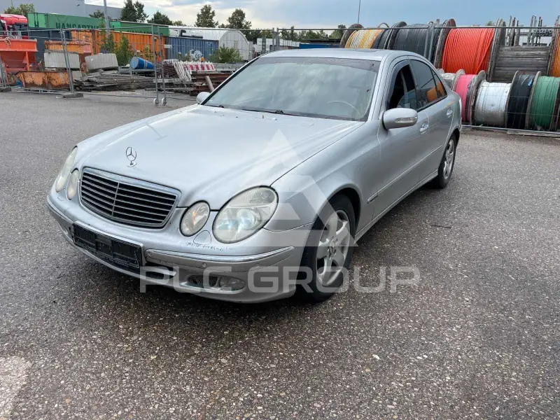 2003 Mercedes Benz E 270