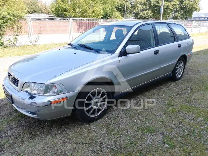 2003 Volvo V40