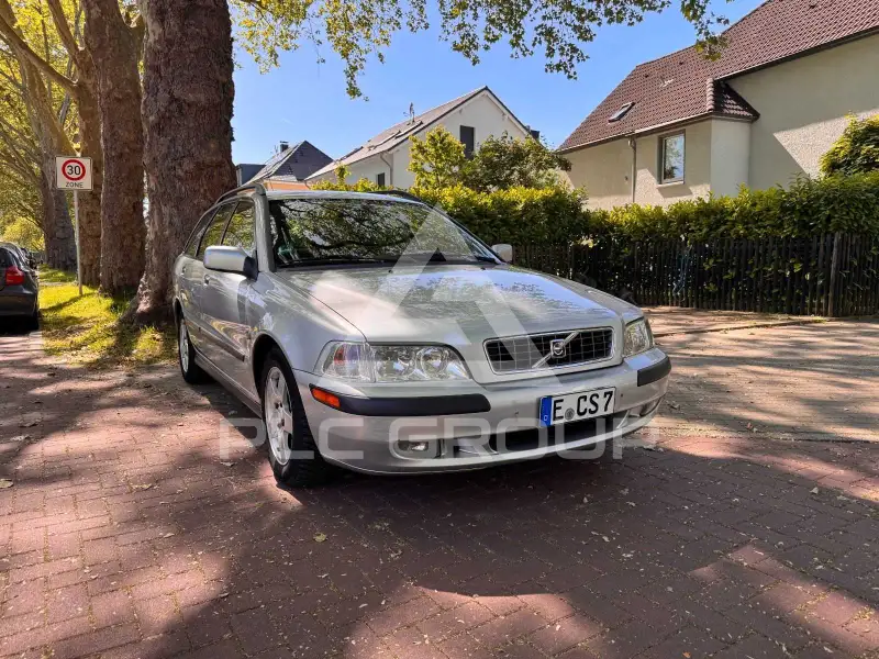 2003 Volvo V40