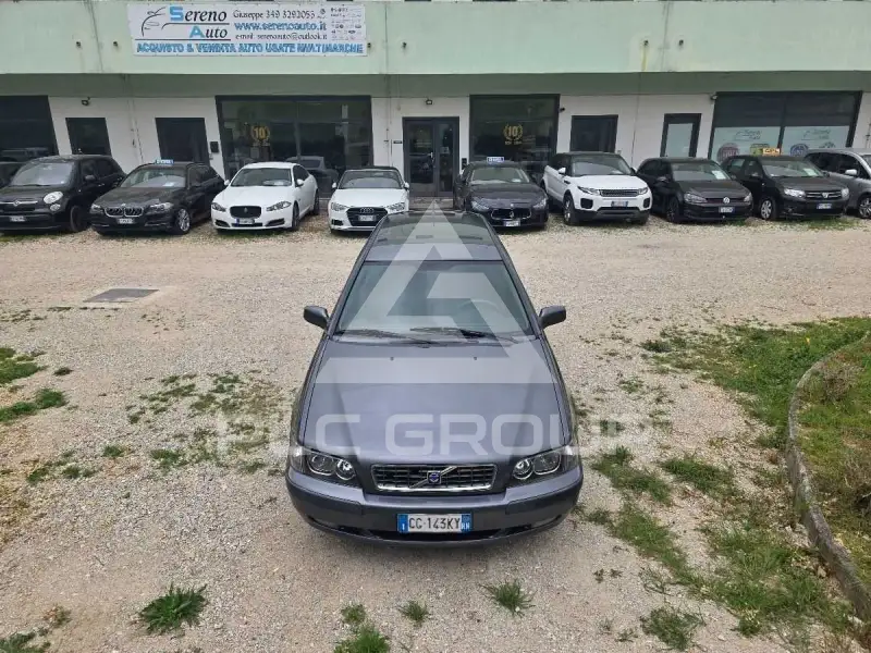 2003 Volvo V40