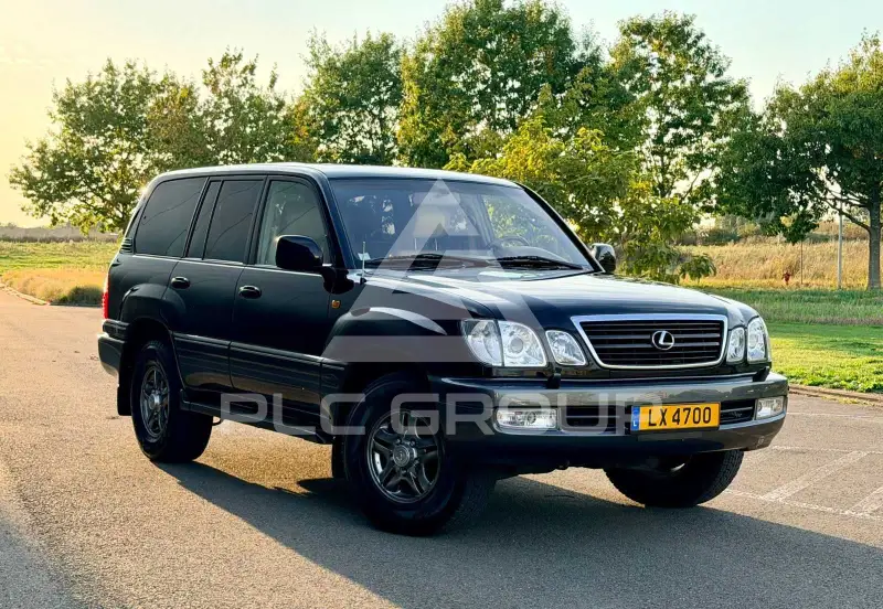 2003 Lexus LX470