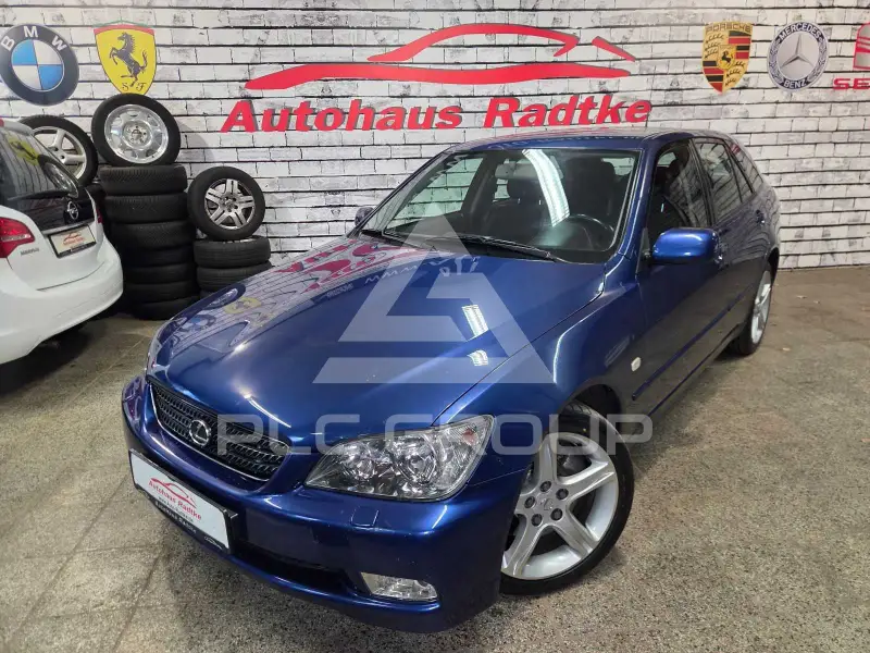 2003 Lexus IS300