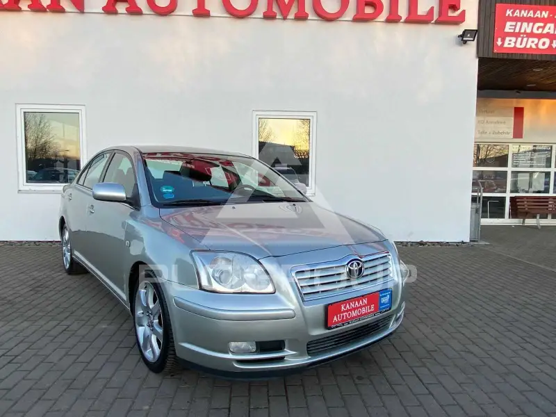 2003 Toyota Avensis
