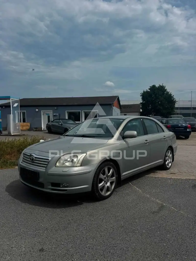 2003 Toyota Avensis