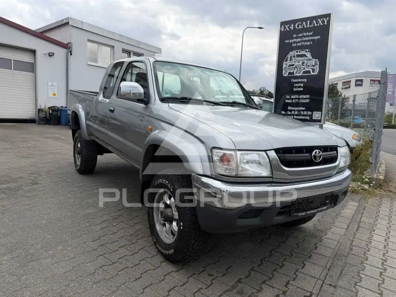 2003 Toyota Hilux