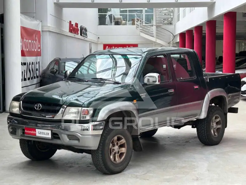 2003 Toyota Hilux