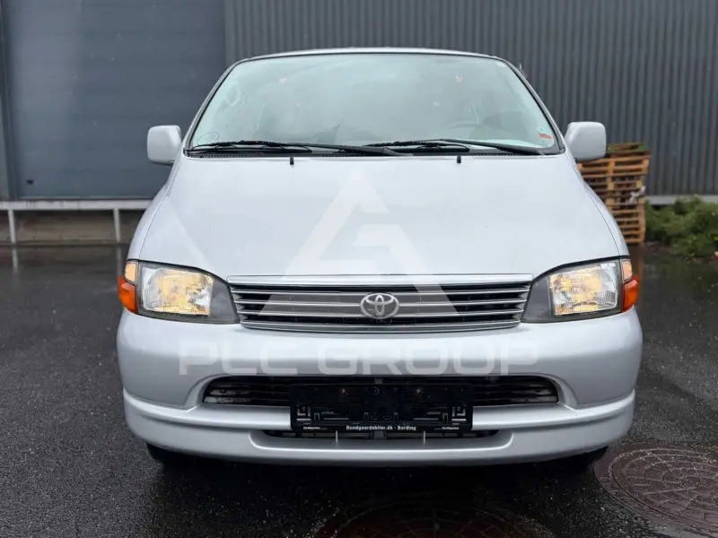 2003 Toyota Hiace