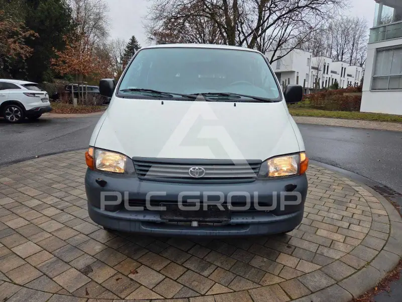 2003 Toyota Hiace