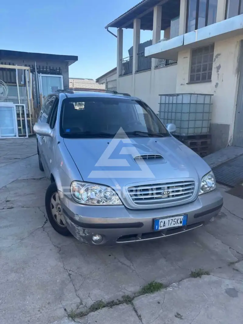 2003 KIA Carnival