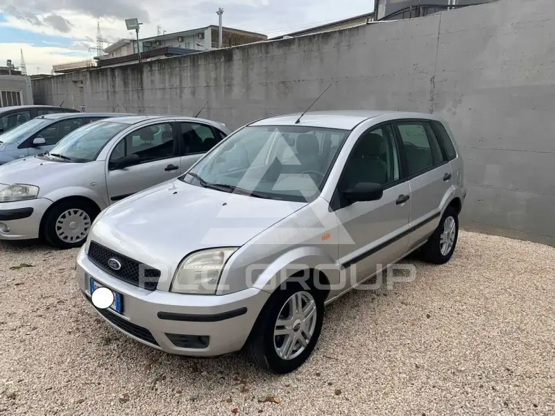 2003 Ford FUSION