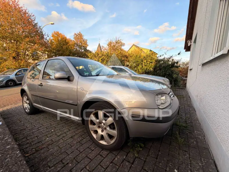 2003 Volkswagen GOLF