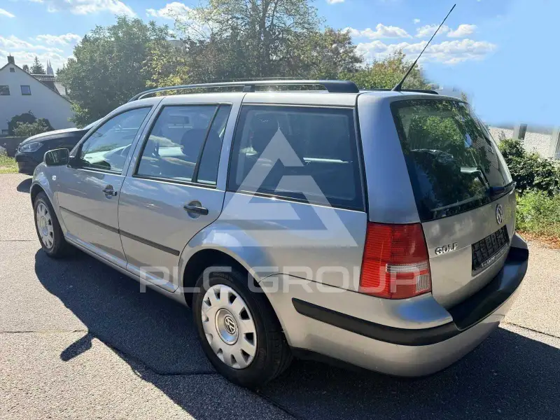 2003 Volkswagen GOLF