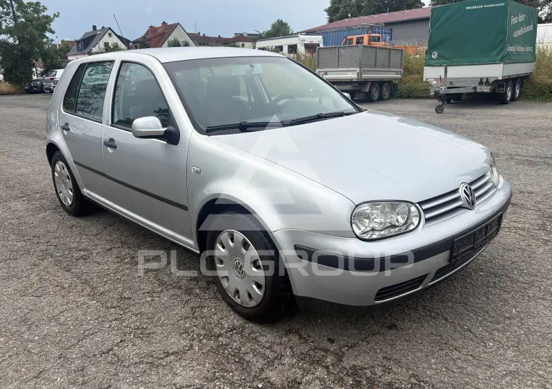 2003 Volkswagen GOLF