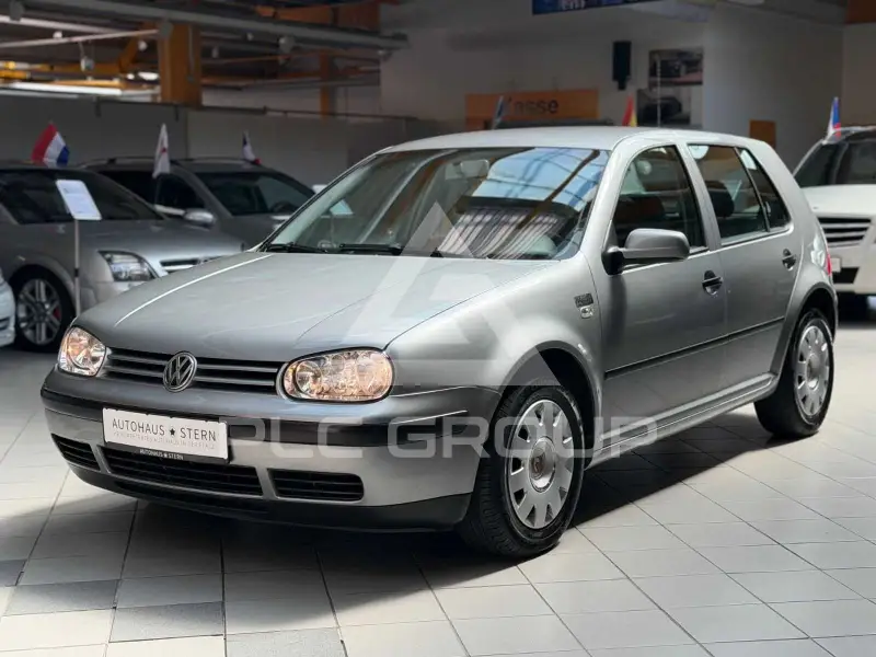 2003 Volkswagen GOLF