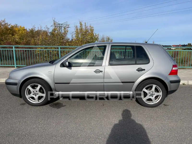 2003 Volkswagen GOLF