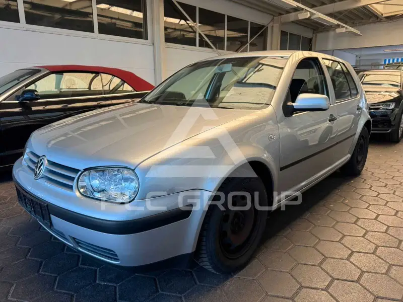 2003 Volkswagen GOLF