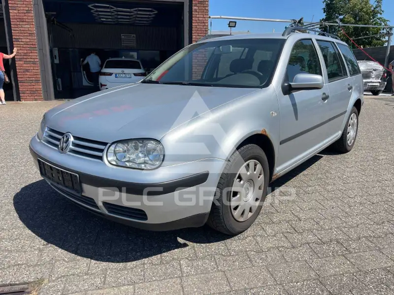 2003 Volkswagen GOLF