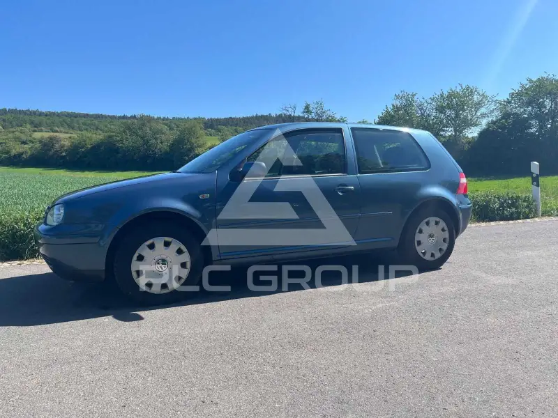 2003 Volkswagen GOLF
