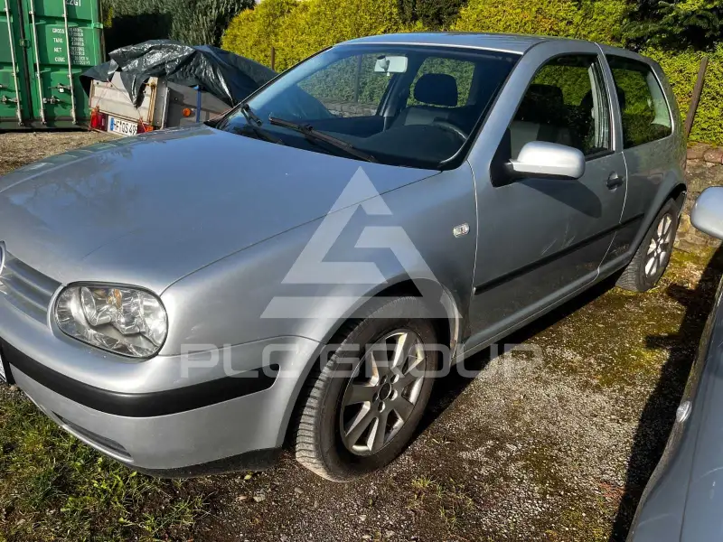 2003 Volkswagen GOLF