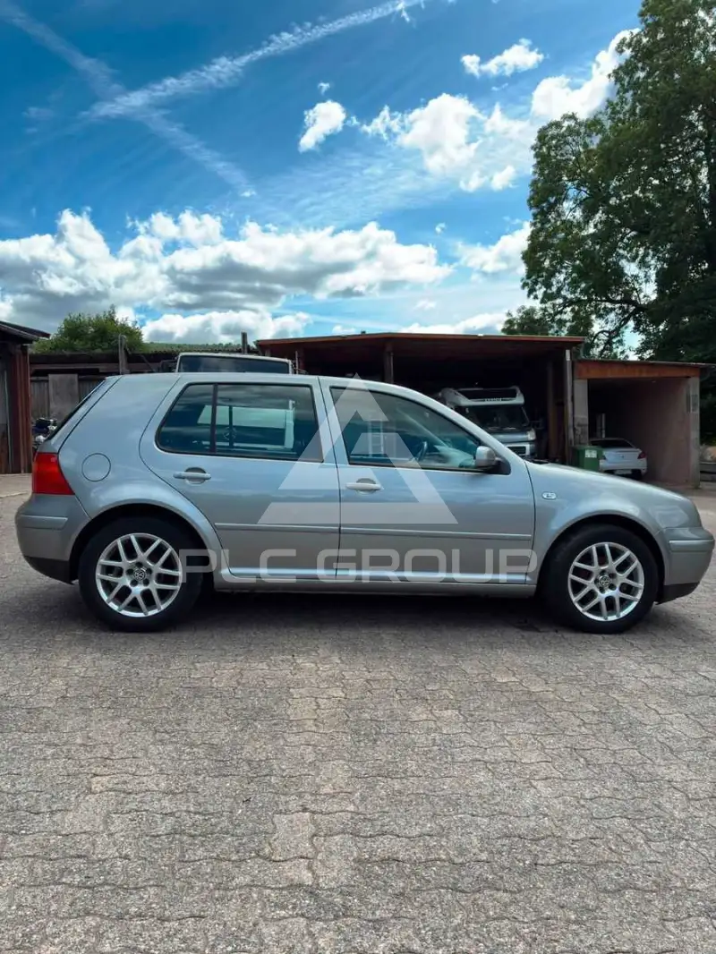 2003 Volkswagen GOLF