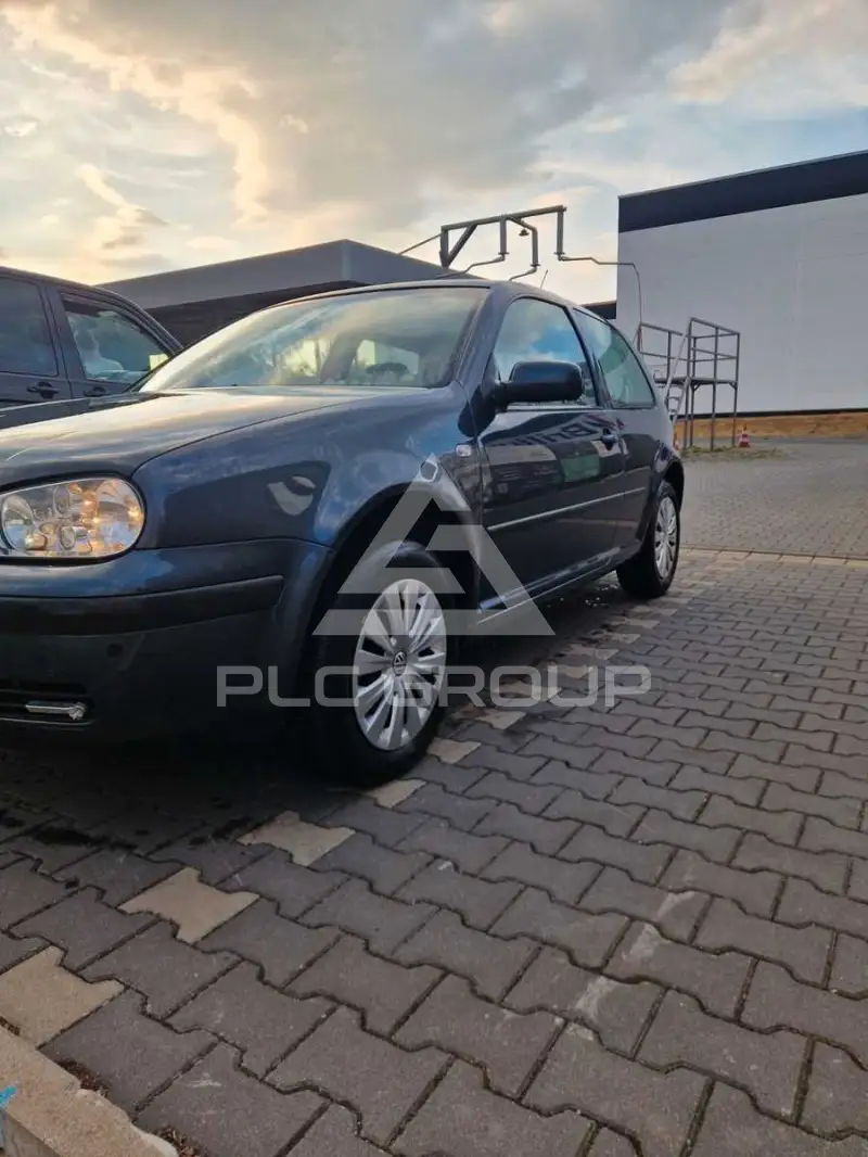 2003 Volkswagen GOLF
