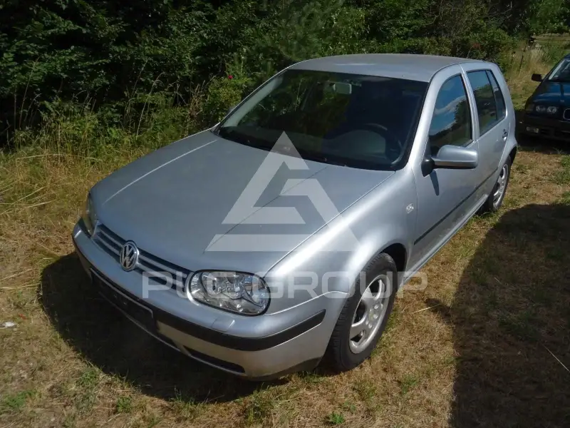 2003 Volkswagen GOLF