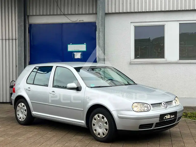 2003 Volkswagen GOLF