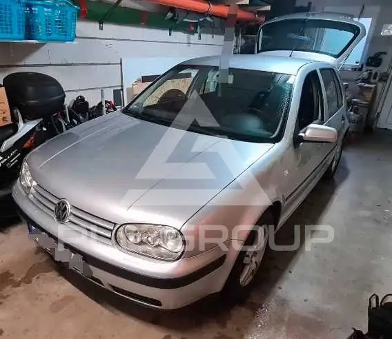 2003 Volkswagen GOLF