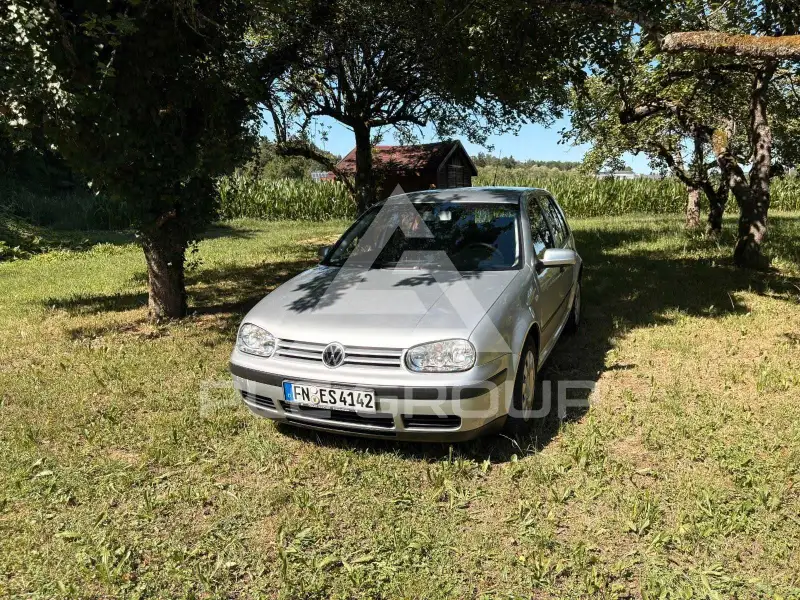 2003 Volkswagen GOLF