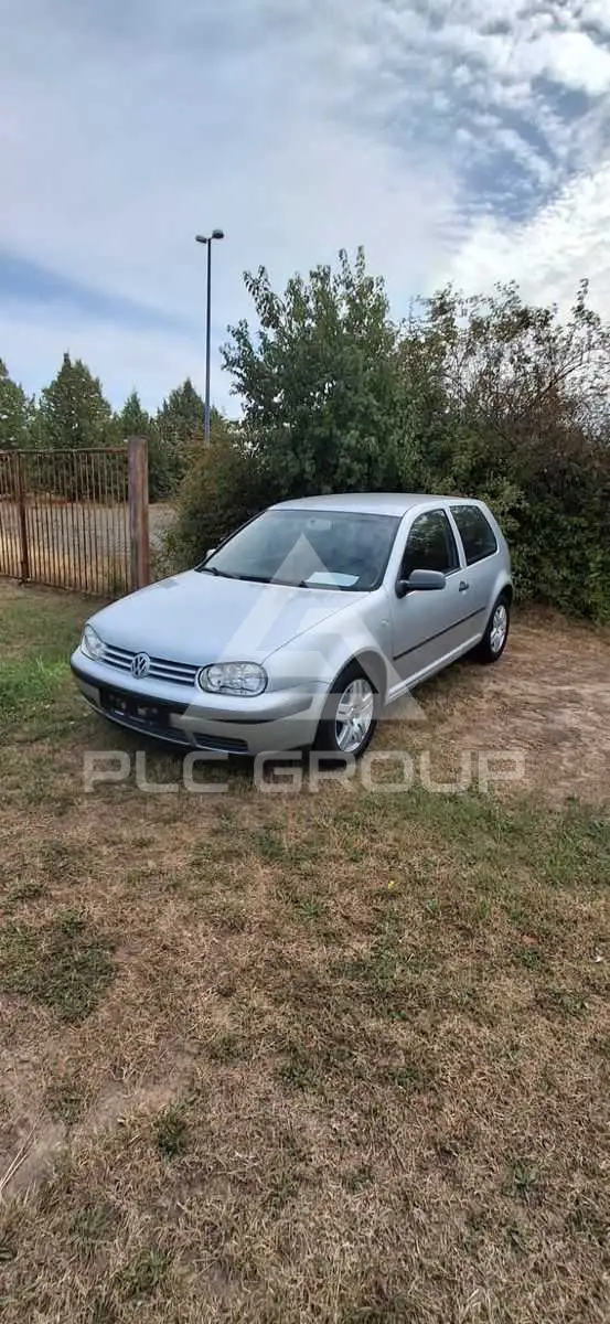 2003 Volkswagen GOLF